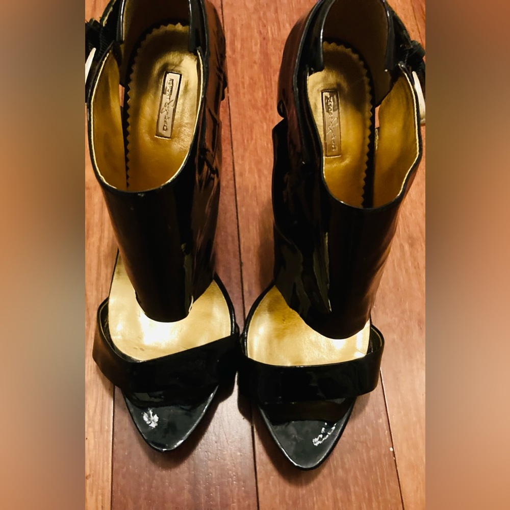 Report Signature Black Heels patent leather Downey